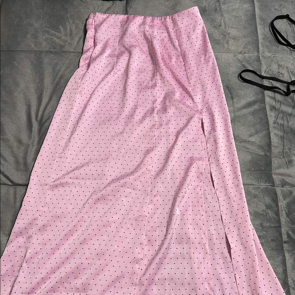 Midi skirt with a slit